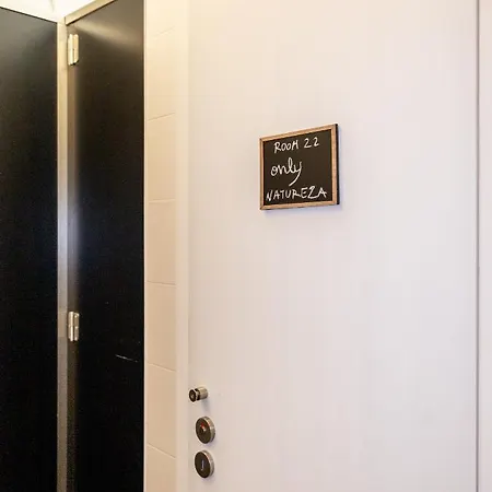 Collector's Konukevi