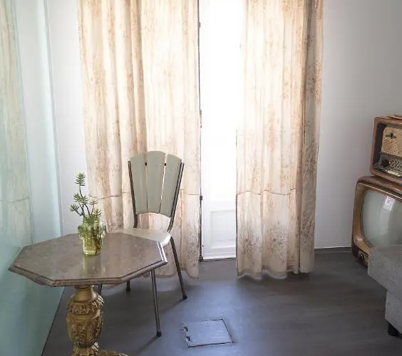 Collector's ゲストハウス 3*